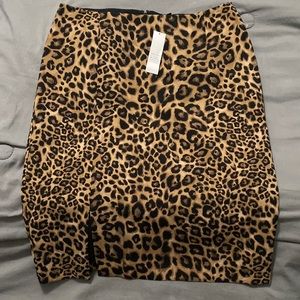White House Black Market skirt, NEW WITH TAGS, Size 10